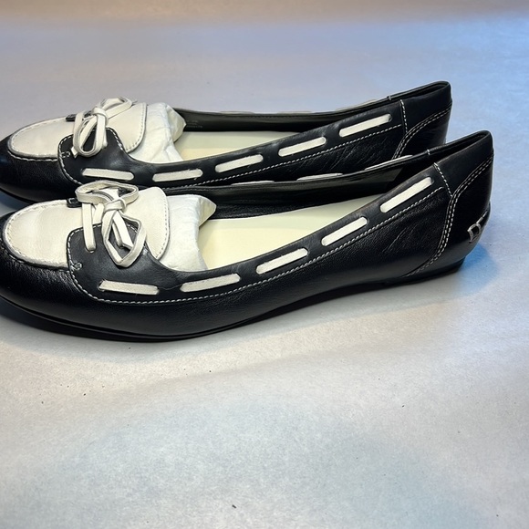 COLE HAAN Leather Flats - Picture 3 of 6
